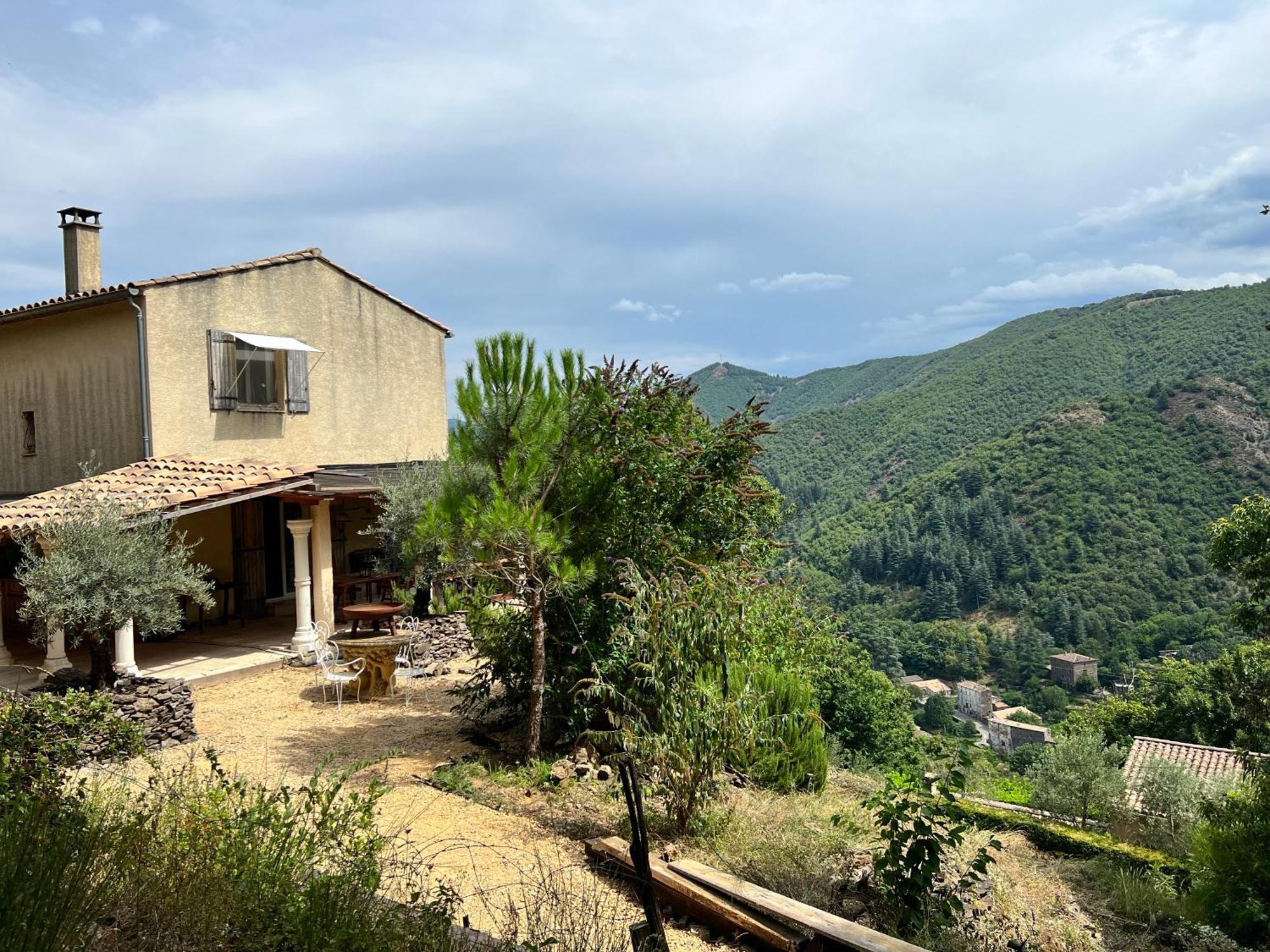 Les Magnels Bed & Breakfast Valleraugue Exterior foto
