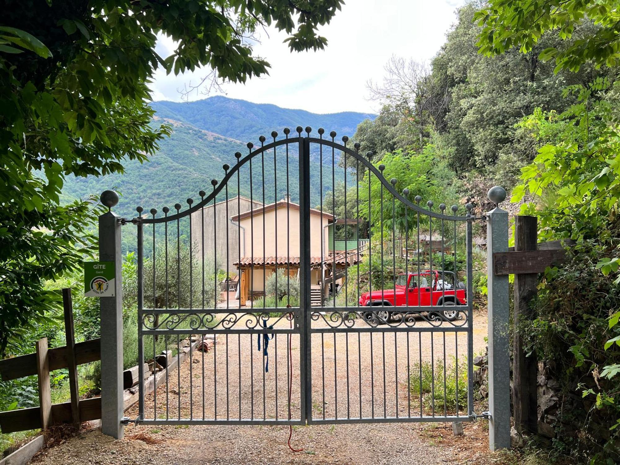 Les Magnels Bed & Breakfast Valleraugue Exterior foto
